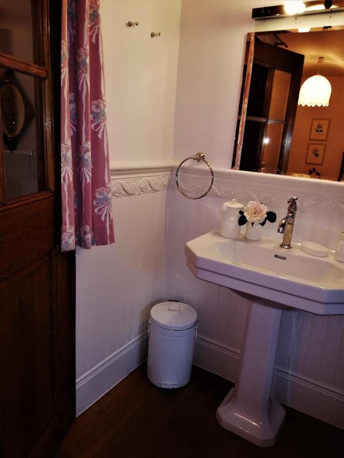 Au Charme Du 13 Faubourg De France A Bouillon Villa Bagian luar foto