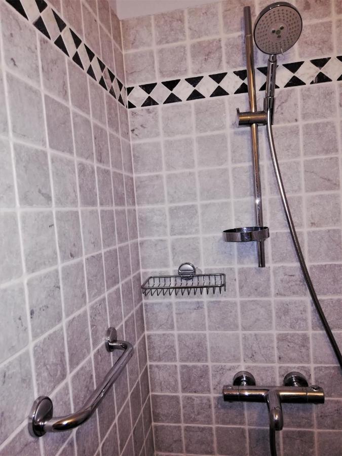 Au Charme Du 13 Faubourg De France A Bouillon Villa Bagian luar foto
