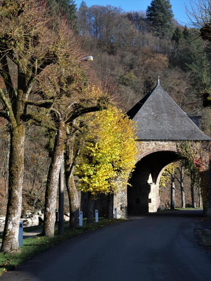 Au Charme Du 13 Faubourg De France A Bouillon Villa Bagian luar foto