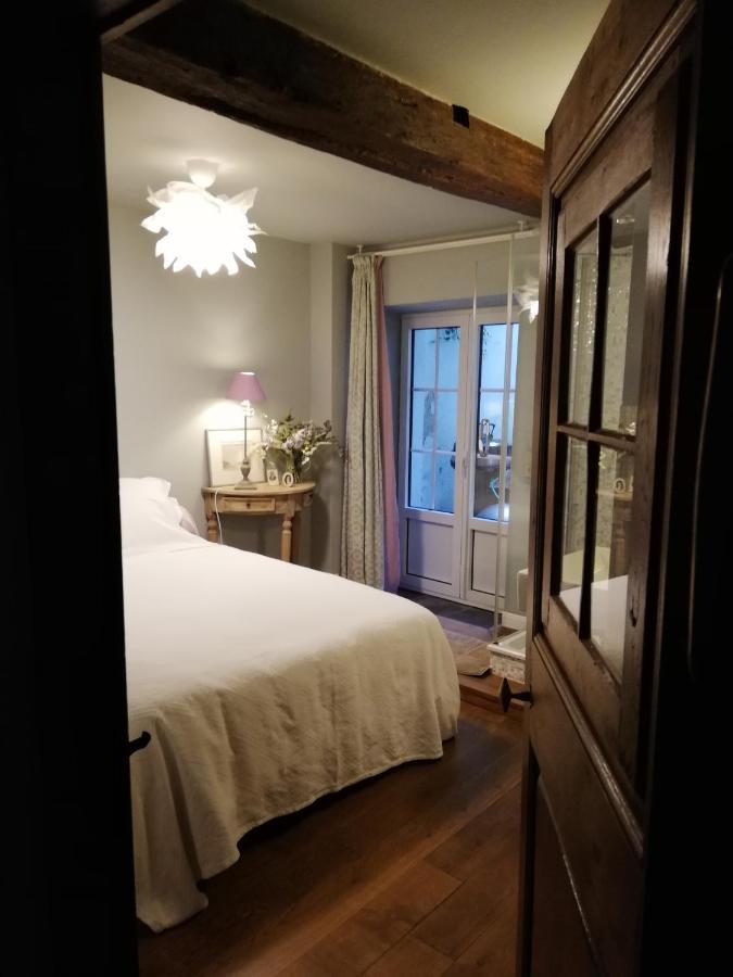 Au Charme Du 13 Faubourg De France A Bouillon Villa Bagian luar foto