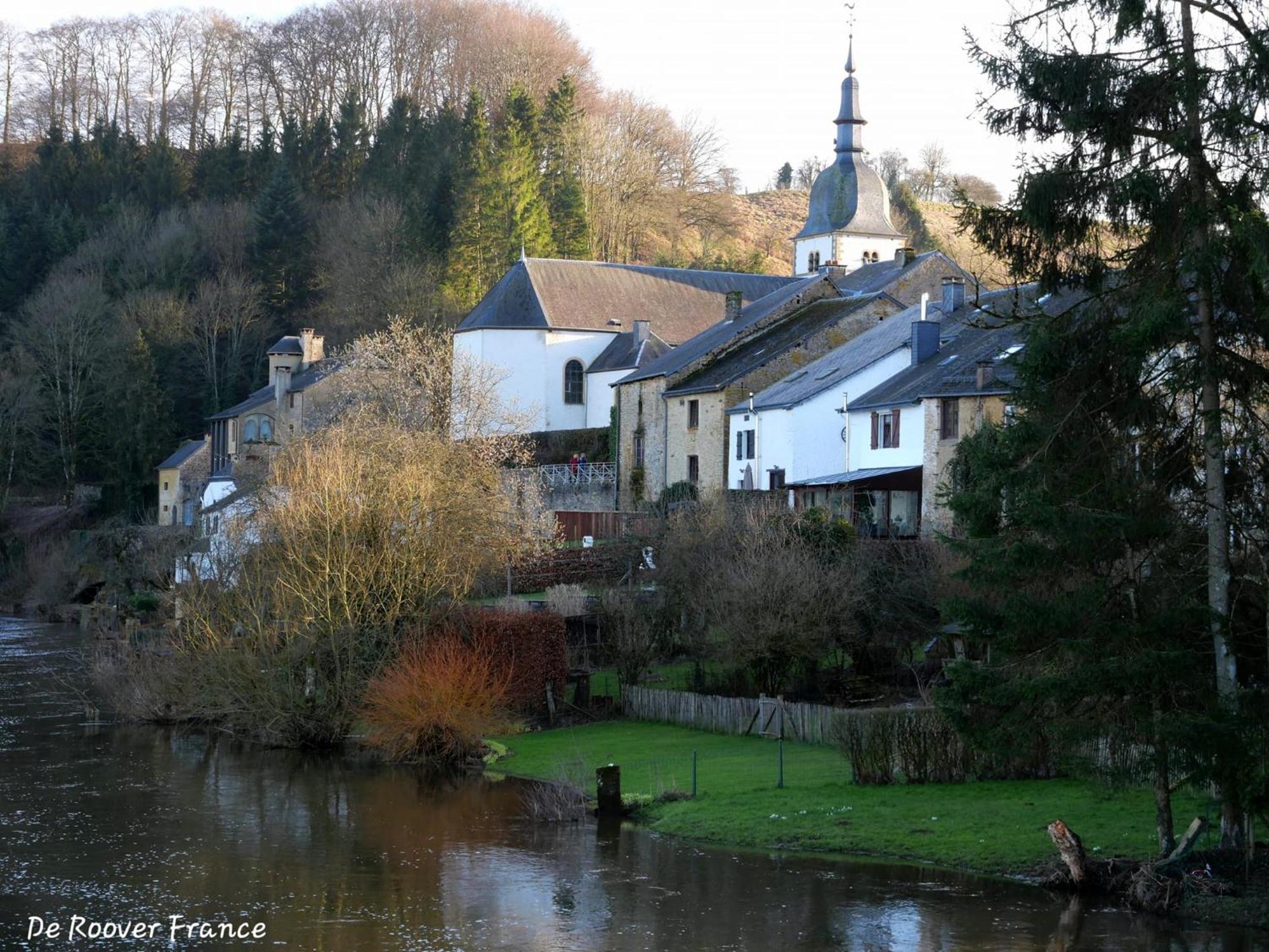 Au Charme Du 13 Faubourg De France A Bouillon Villa Bagian luar foto